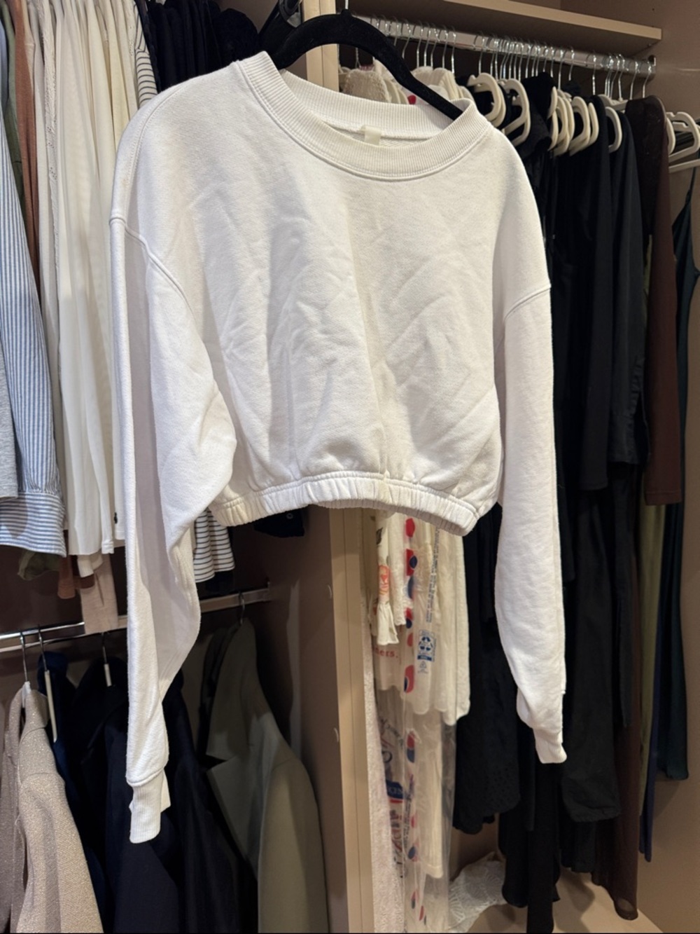 ALO Yoga White Cropped Crewneck Sweatshirt